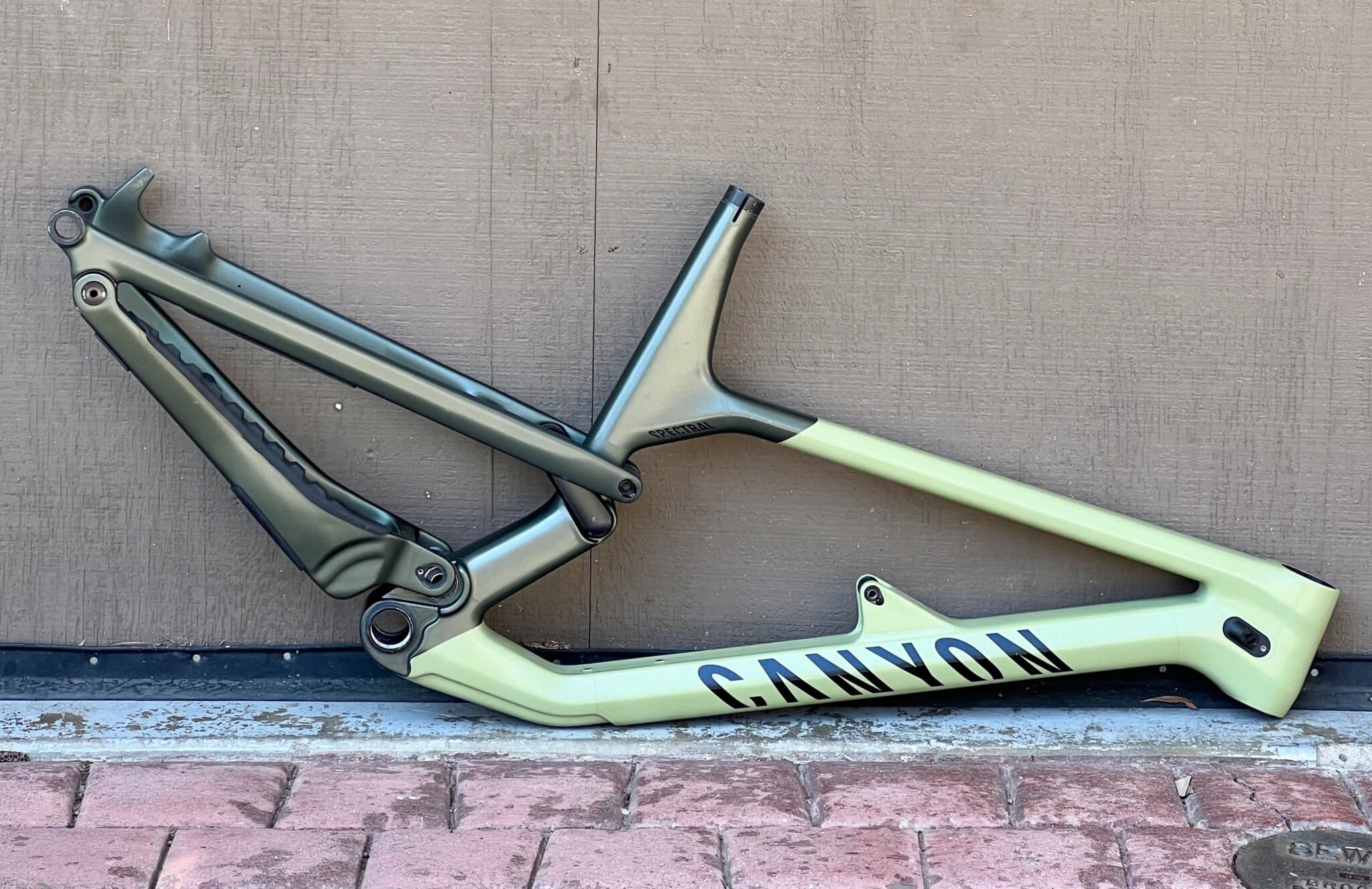 2022 Canyon Spectral M121 CF 29 Carbon Fiber Trail Enduro Frame XL Big ...
