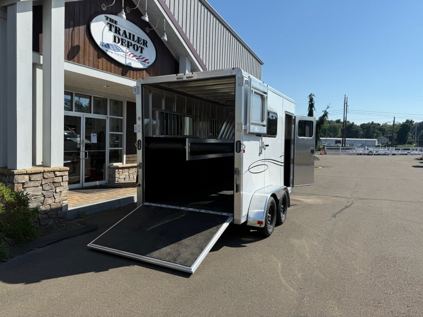 New Frontier 2-Horse Straight Load Bumper Pull Trailer for sale in ...
