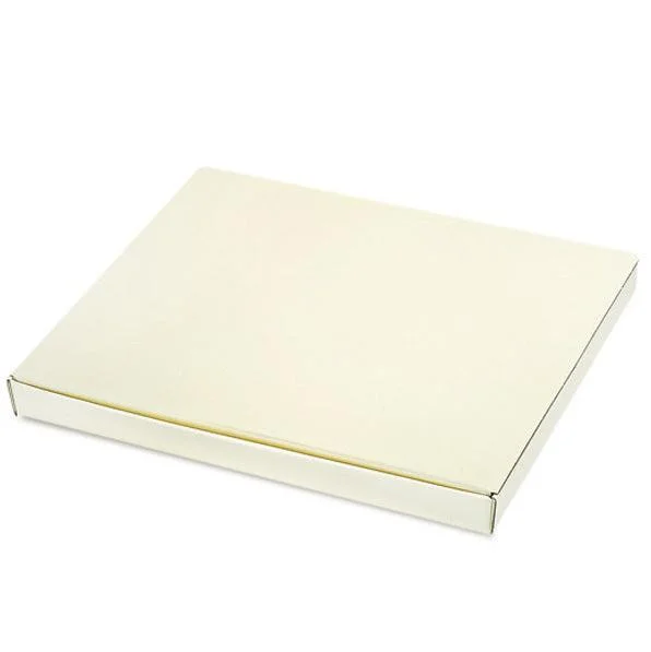 Confetti.co.uk Ivory Silk Square Box