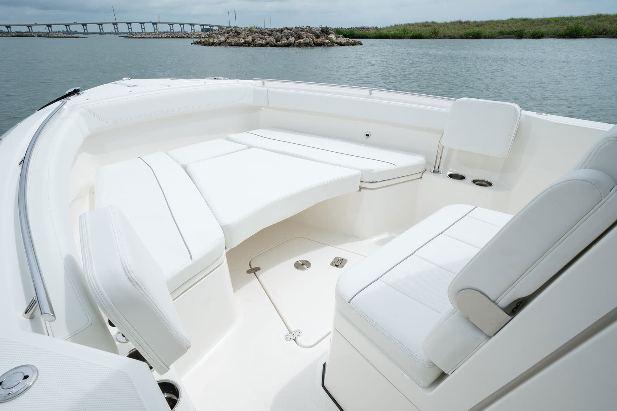 PURSUIT BOATS - S 268 SPORT BOAT
