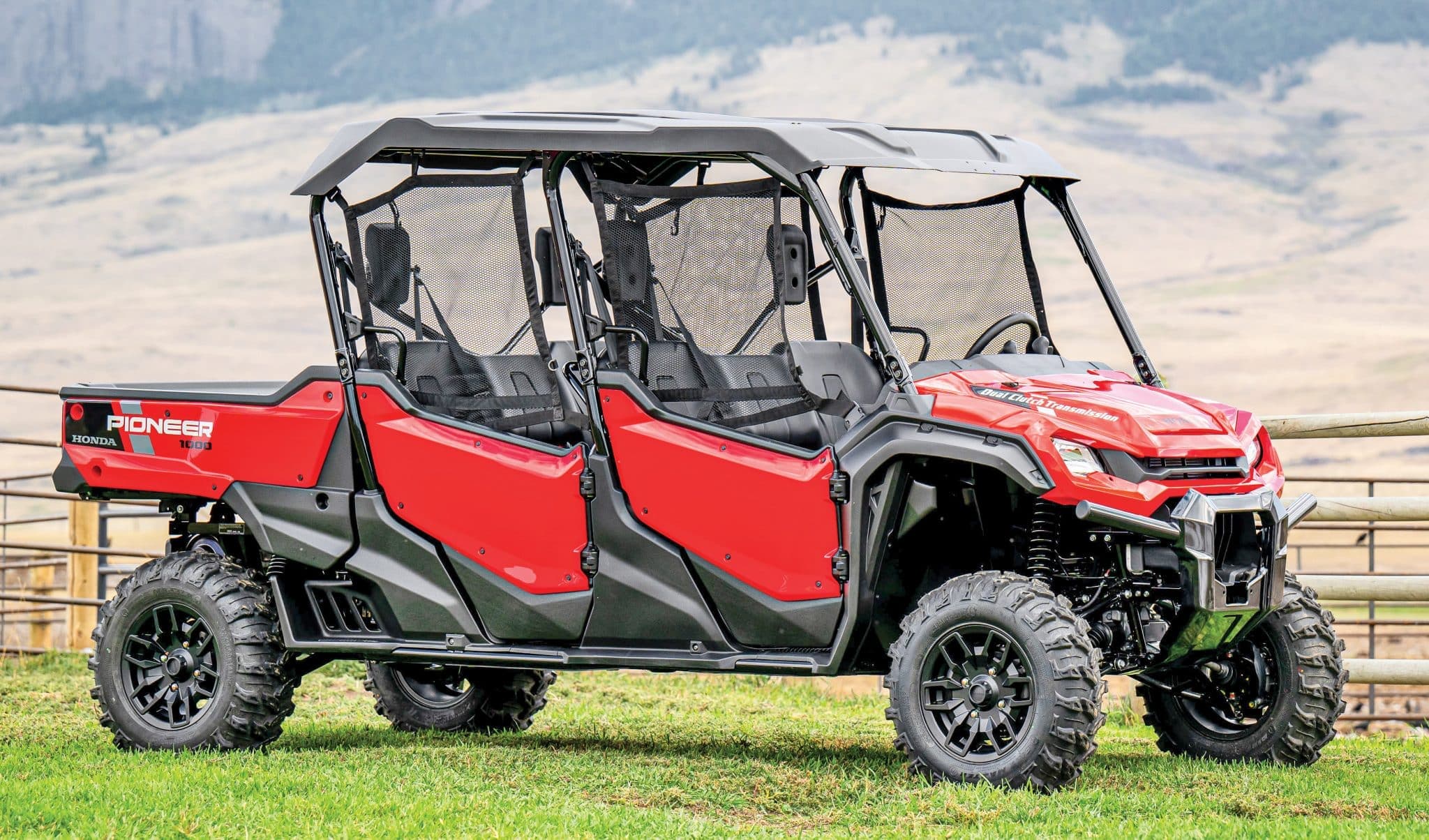 UTV TEST: 2023 HONDA PIONEER 1000-6 DELUXE CREW - Dirt Wheels Magazine