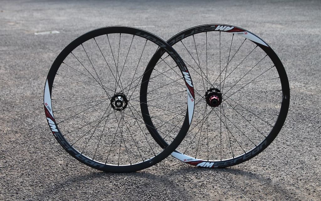 Superstar Components AM Carbon Wheelset - Review - Pinkbike