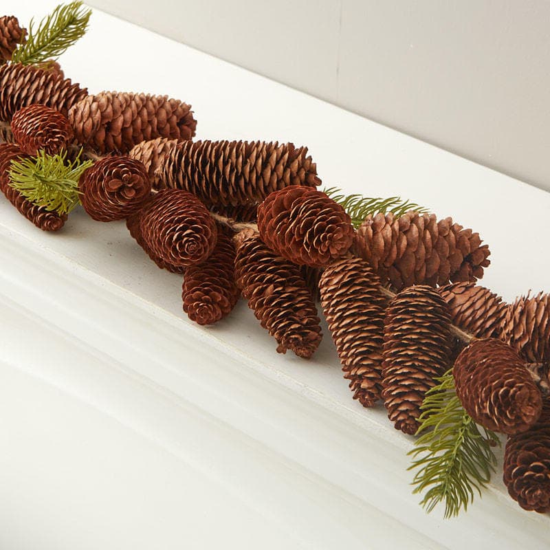Cox & Cox Natural Pinecone and Foliage Garland