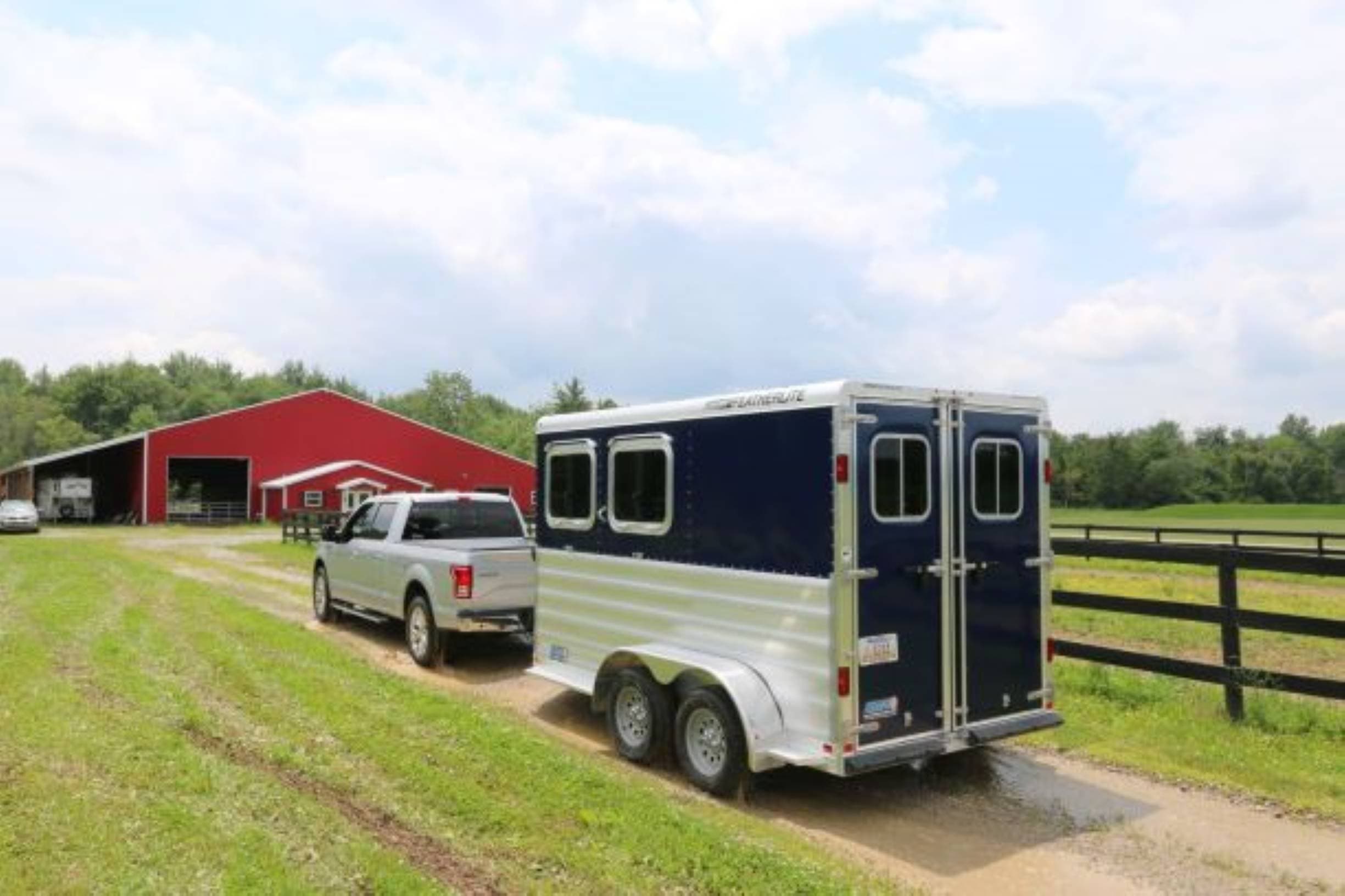 10 Best Bumper-Pull Horse Trailers on the Market Right Now