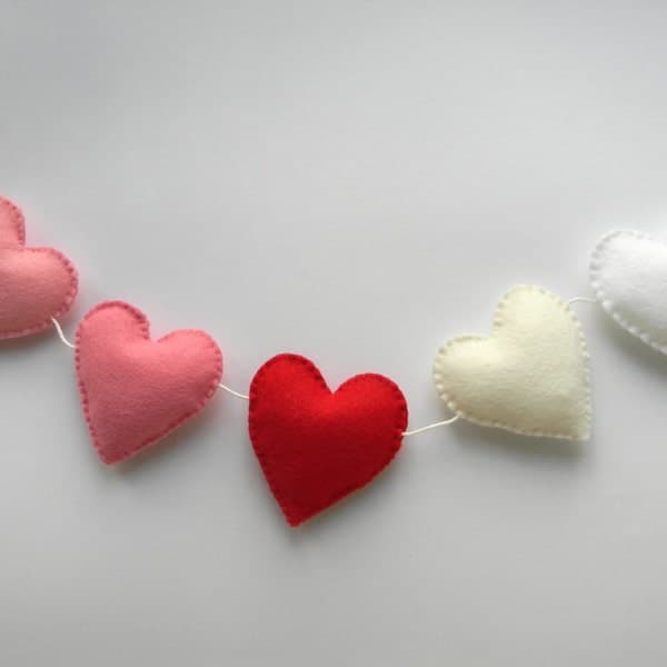 Sass & Belle Felt Heart String Decoration