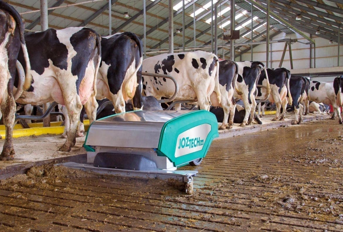 Manure robots | JOZ manure robot JOZ-Tech for cleaner floors | JOZ