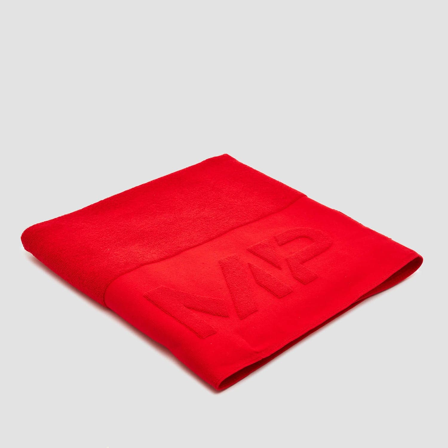 Essentials Large Towel | Red | MYPROTEIN™