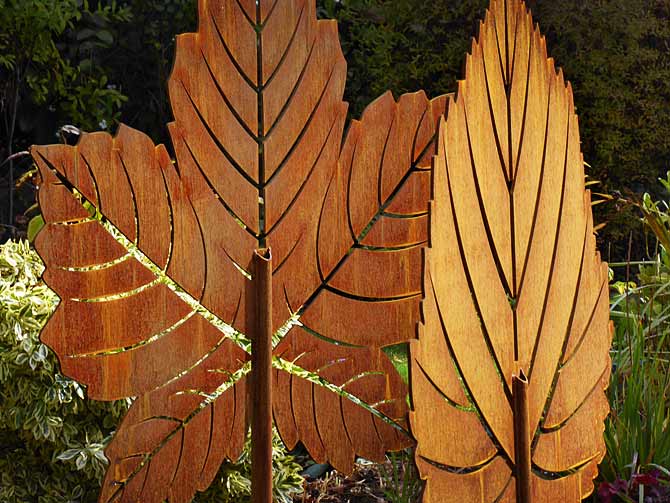 Leaf Sculptures - Garden Art and Sculpture | Metal Garden Sculptures