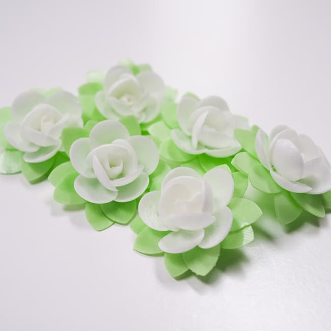 Floating Lily - edible wafer paper flowers -12pk