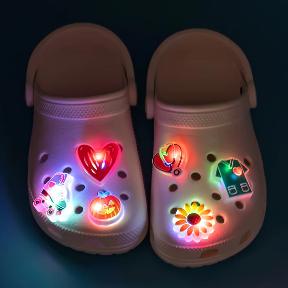 1pcs-Cute-LED-Shoe-Charms-Owl-Ladybug-Butterfly-Unicorn-Gamepad ...