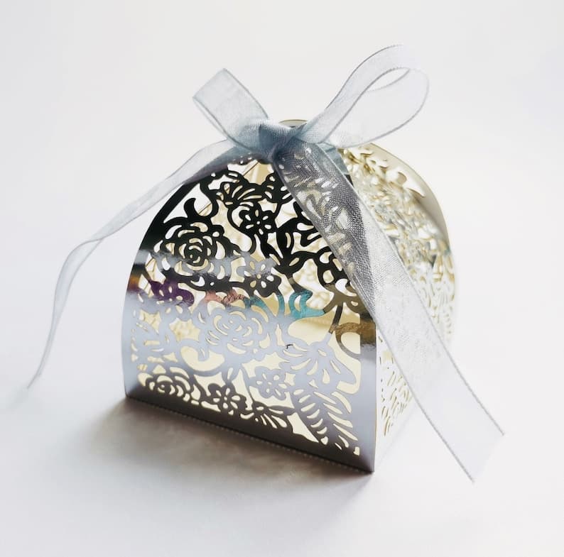 100pcs Lace Rose Wedding Favour Box | Purple Pink Blue Ivory Red Gold ...