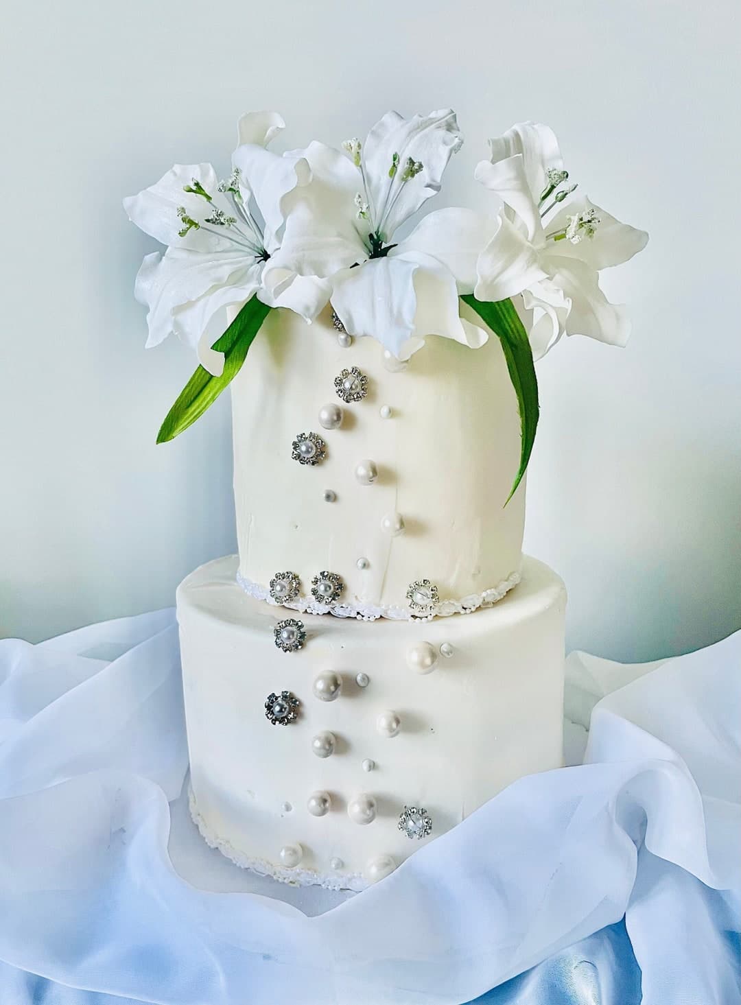 Gumpaste Lily Cake Topper, Edible Wedding Flowers (set of 2) - Etsy
