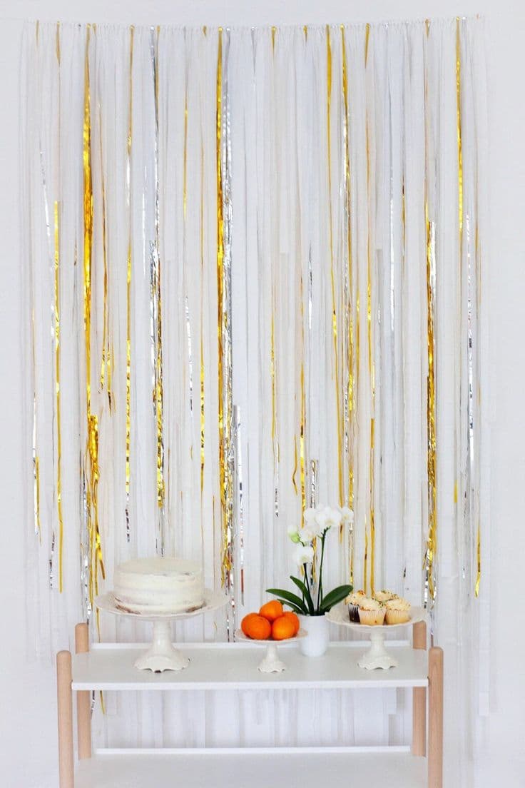 Streamer Backdrop, Fringe Backdrop, Silver and Gold Party Decorations ...