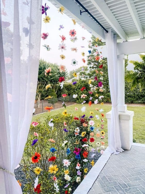 Learn how to make this stunning, hanging floral garland backdrop for ...