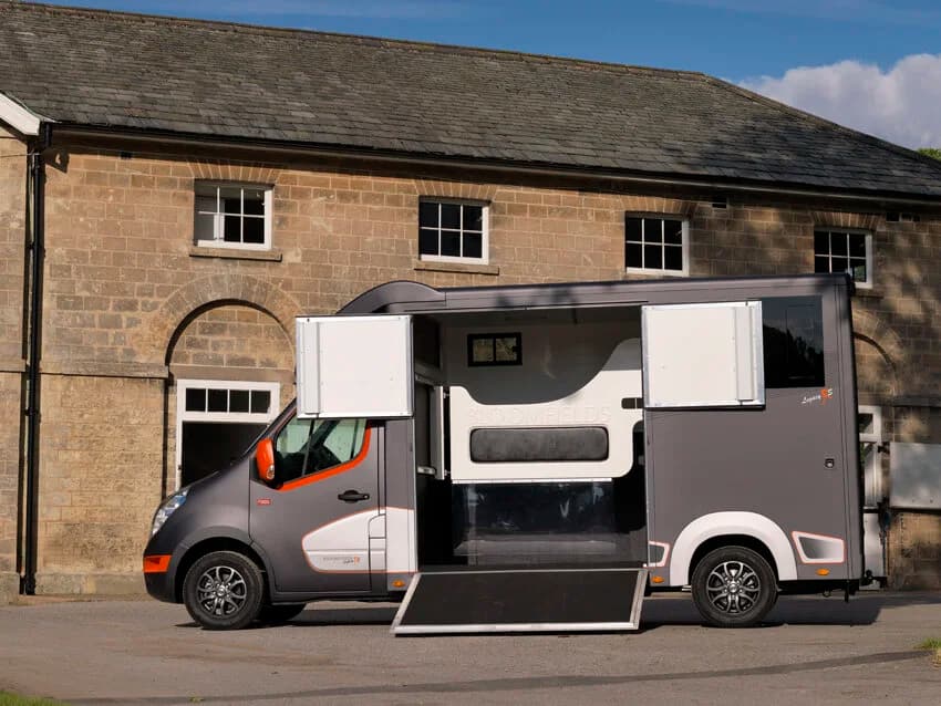 The Legacy S Horsebox — Bloomfields Horseboxes Australia