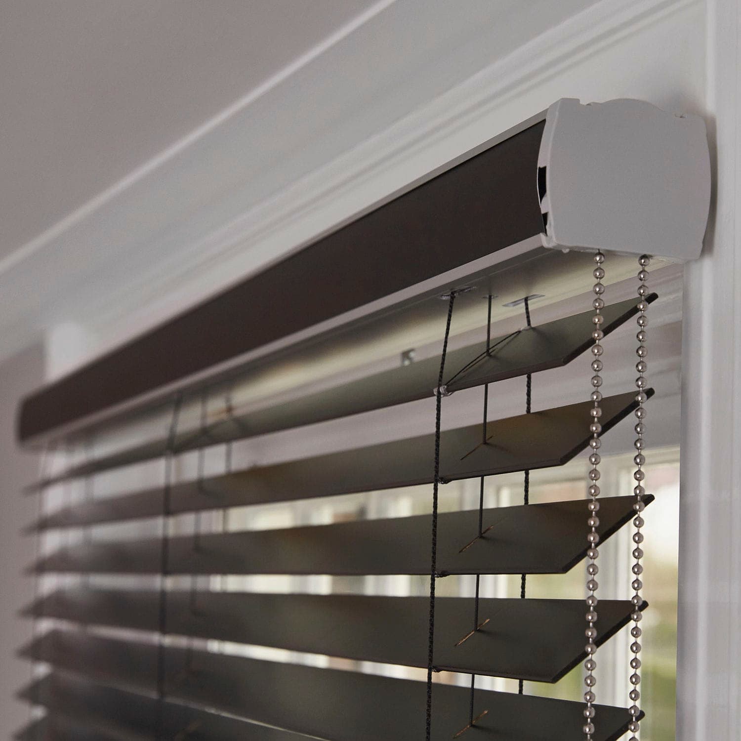 Venetian blinds - Luxaflex - for window / wooden / motorized