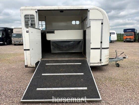 Equi-Trek space treka Horse Trailer