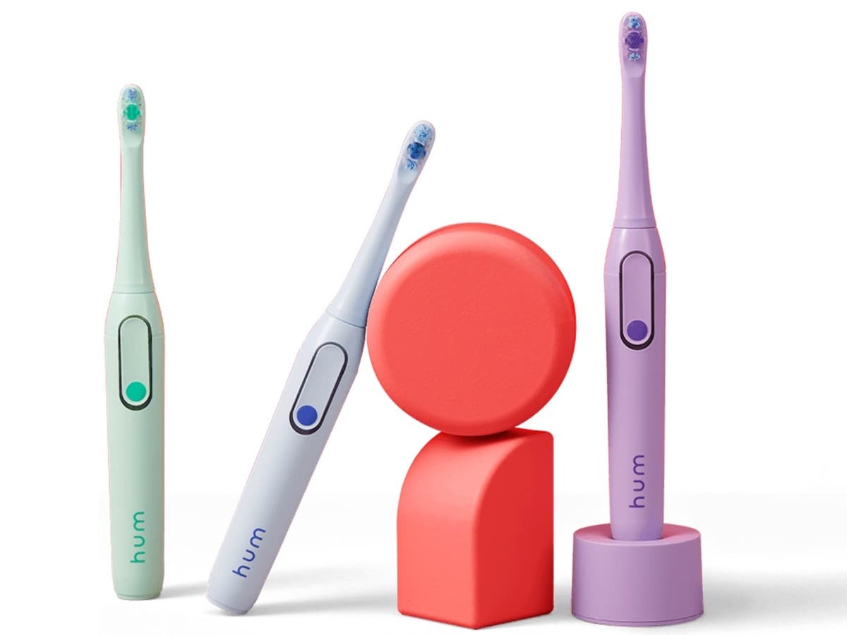 Colgate Hum Smart Electric Toothbrush with UV Sanitizer Case