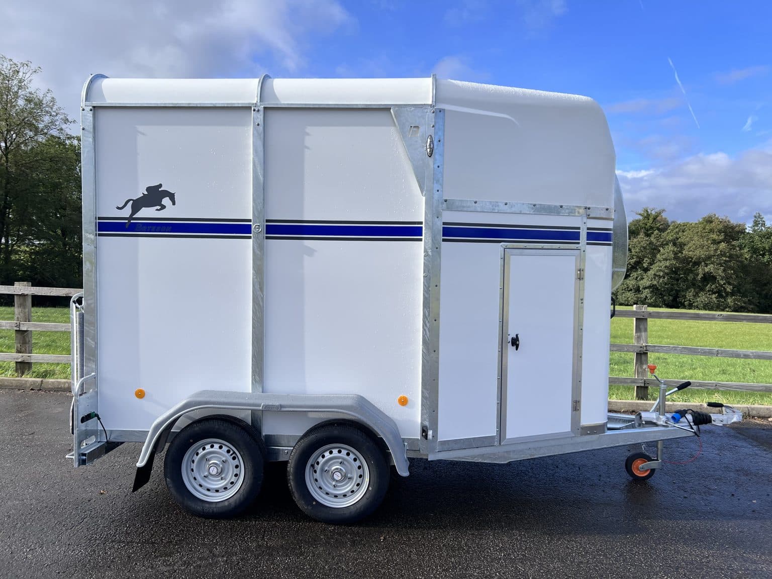 Bateson Deauville Pro Horse Trailer