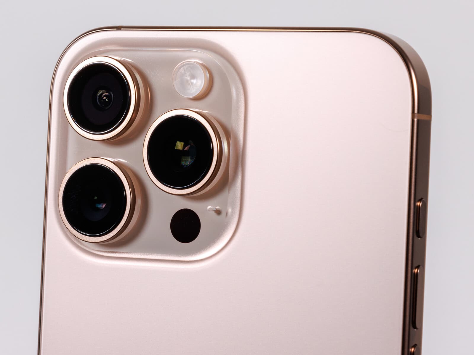 Apple iPhone 16 Pro Max review - Lots of small improvements for the top ...