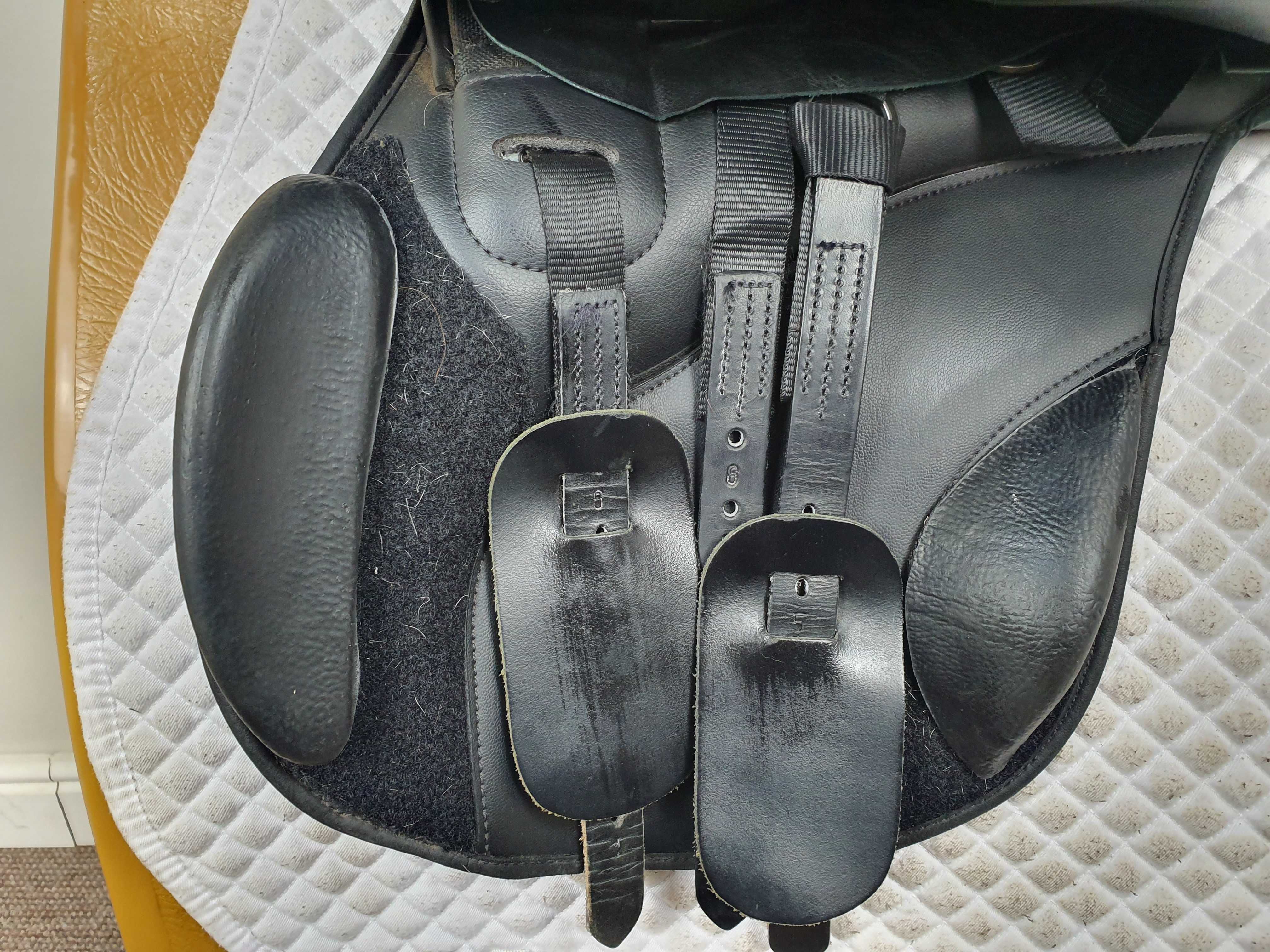 Thorowgood T8 High Wither Jumping Saddle